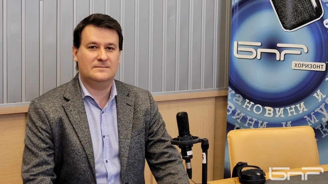 Милен Любенов