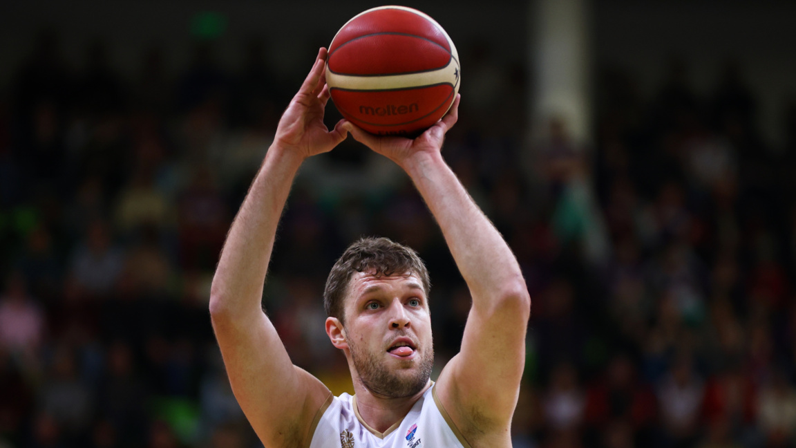 Александър Везенков