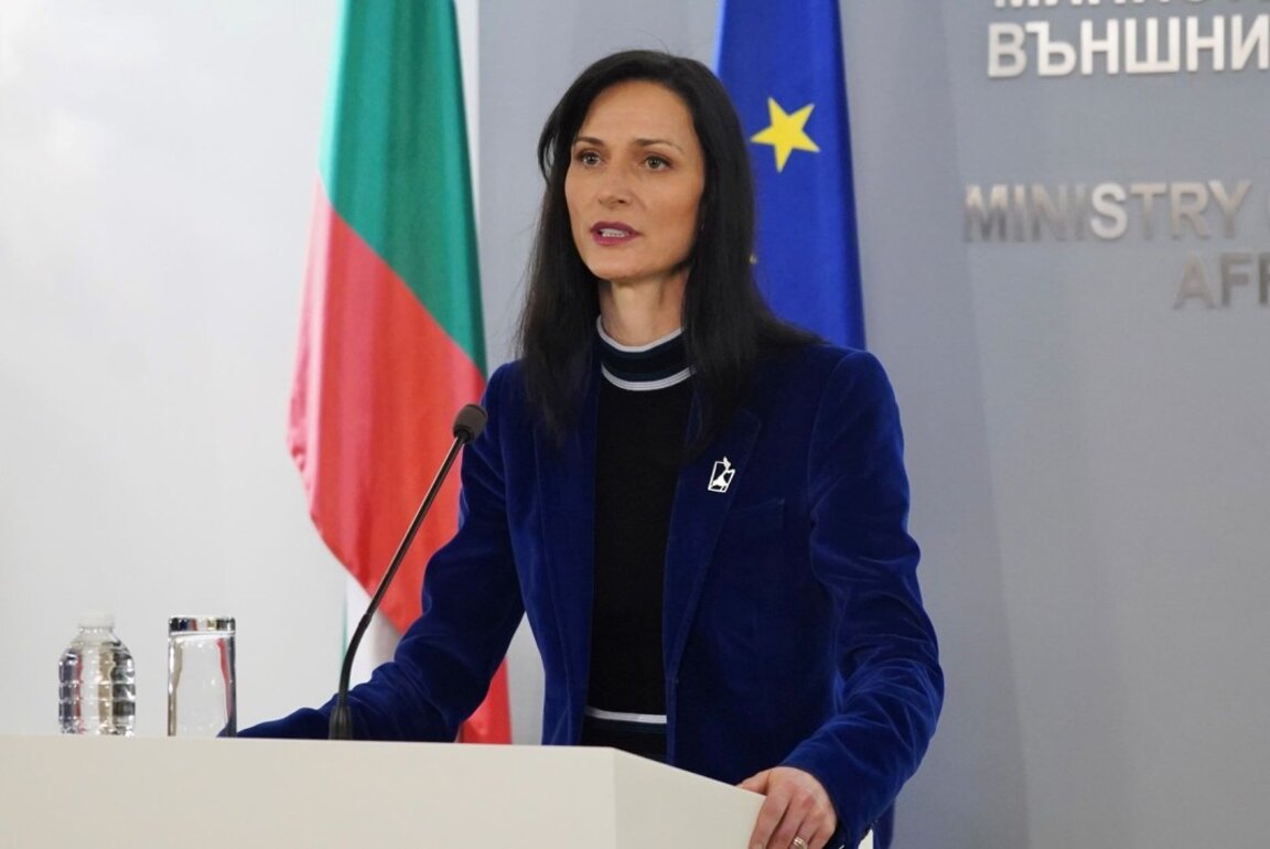 Мария Габриел, вицепремиер и министър на външните работи