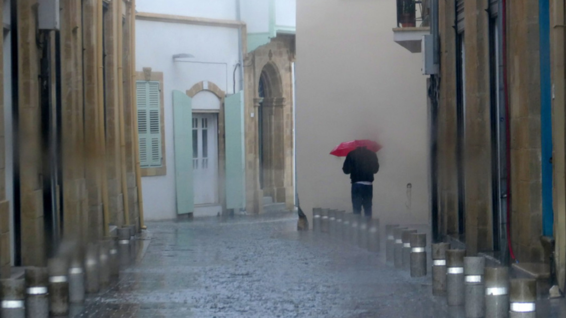 Руски дипломат е намерен мъртъв в кабине...