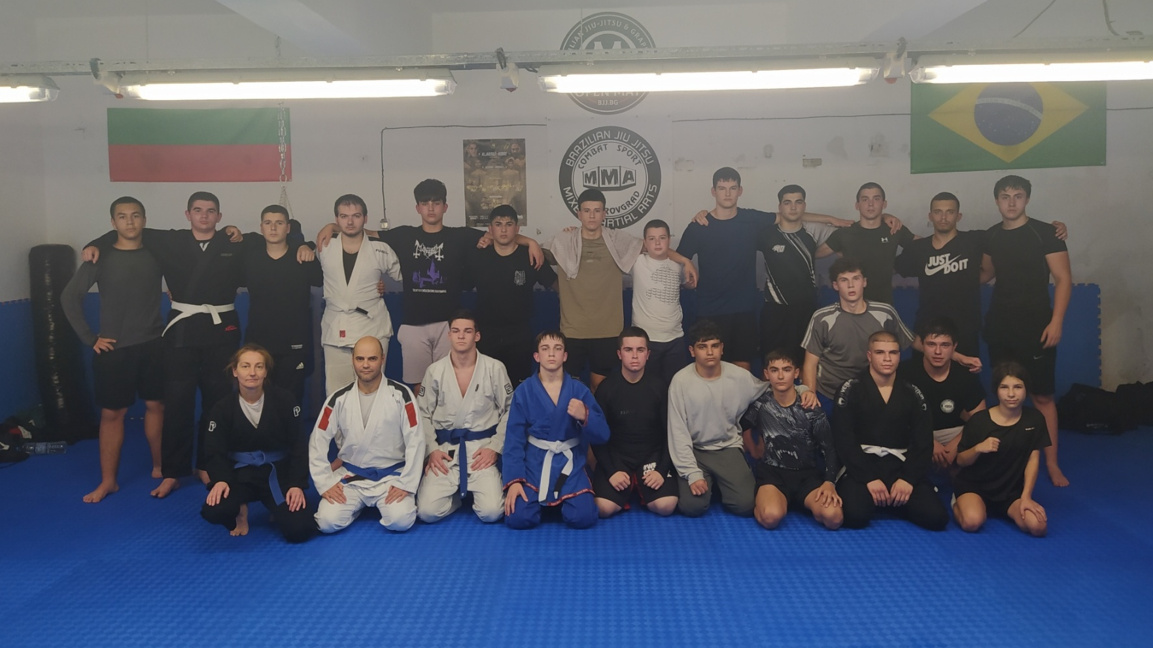 Състезатели и треньори от клуб "Комбат Спорт" Димитровград