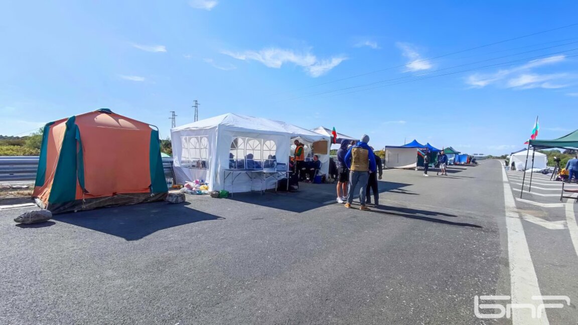 Синдикати и юристи уточняват подписката за ефективна стачка на миньори и енергетици