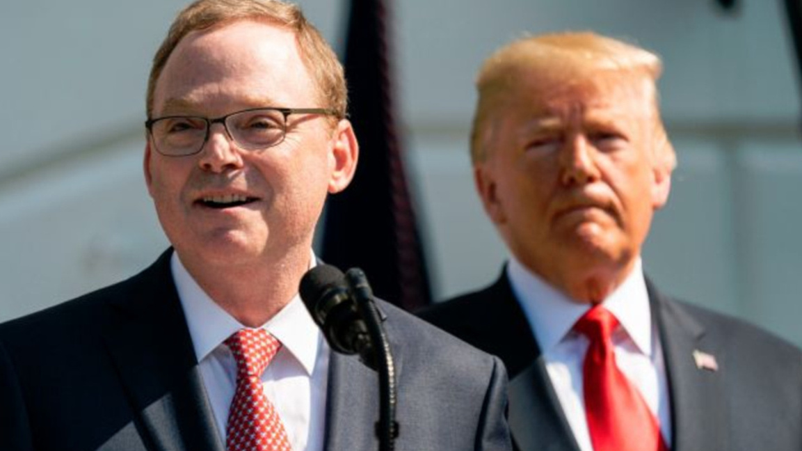 Кевин Хасет и Доналд Тръмп