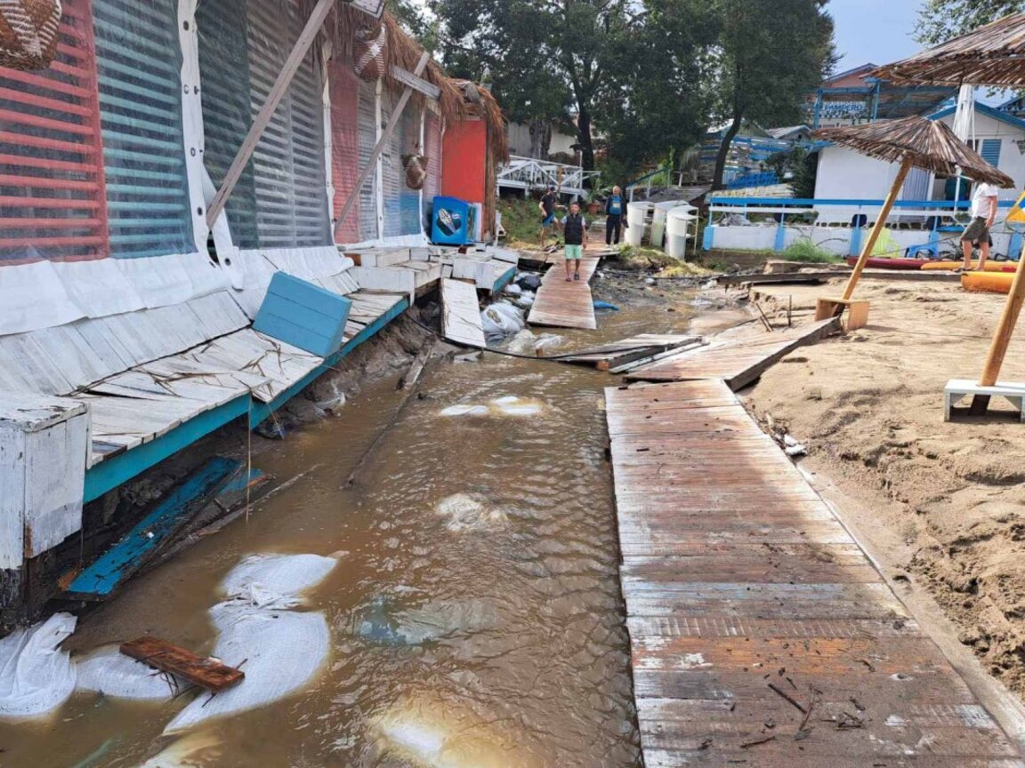 Щетите от наводнението на къмпинг "Арапя" - 5 септември 2023 г.