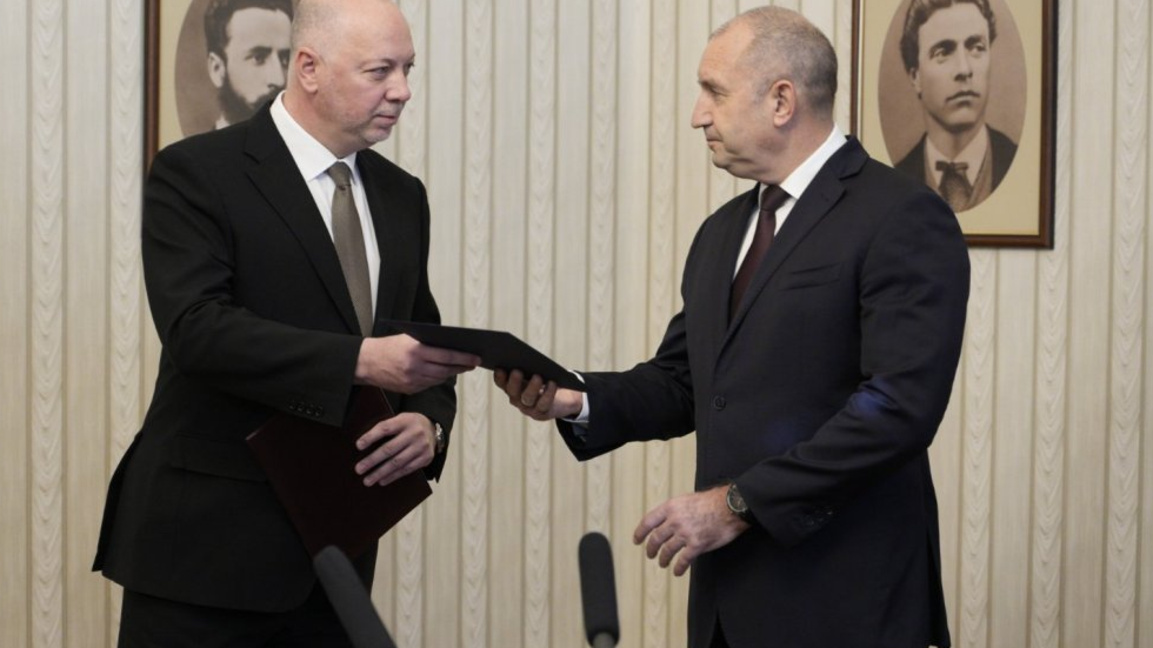 Желязков върна неизпълнен мандата на пре...