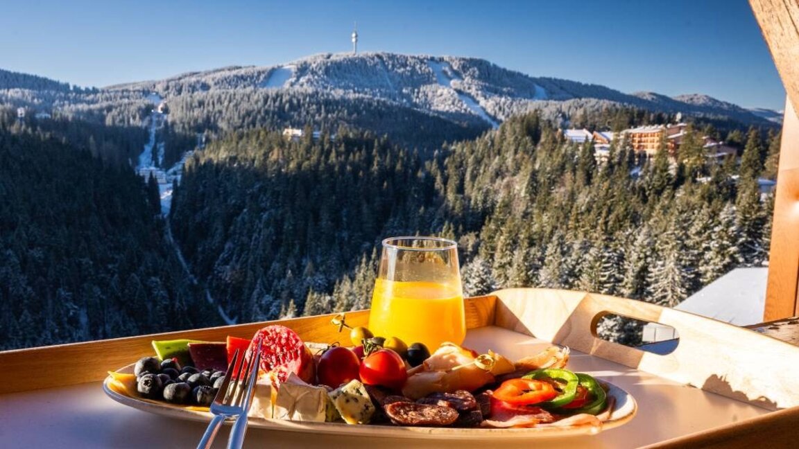 Рекордни успехи, но с неясни перспективи – за оптимизма в туризма през 2024 г.