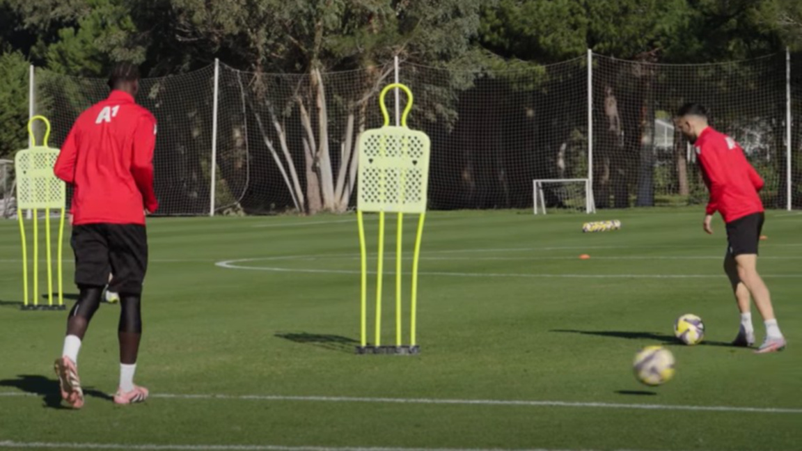 Футболистите на ЦСКА направиха първа тре...