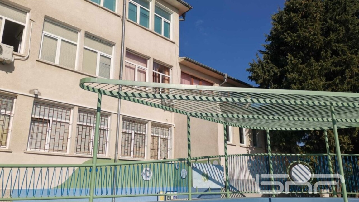 Обновяват училището в несебърското село ...