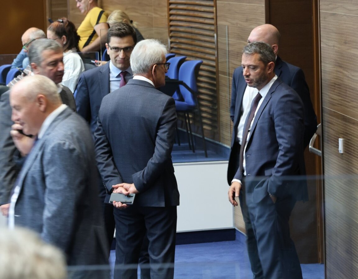 Териториалните планове за справедлив преход на въглищните региони са "скандални", смятат в ГЕРБ-СДС